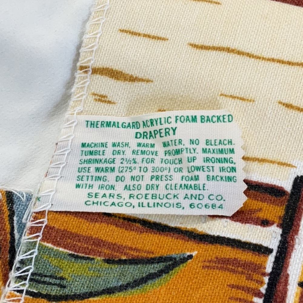 Vintage 1970s Sears Roebuck colonial drapes. 4 panels. Excellent condition. - Picture 3 of 16